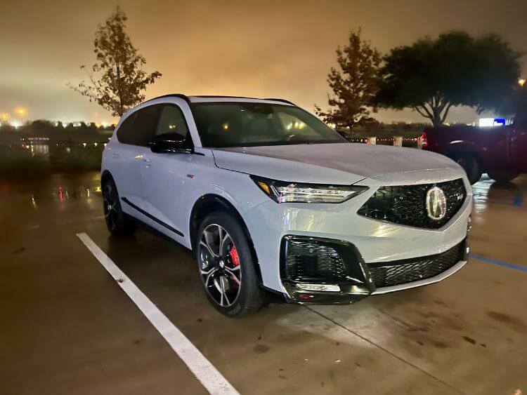 2025-acura-Mdx-types-rainy-weather-carpro