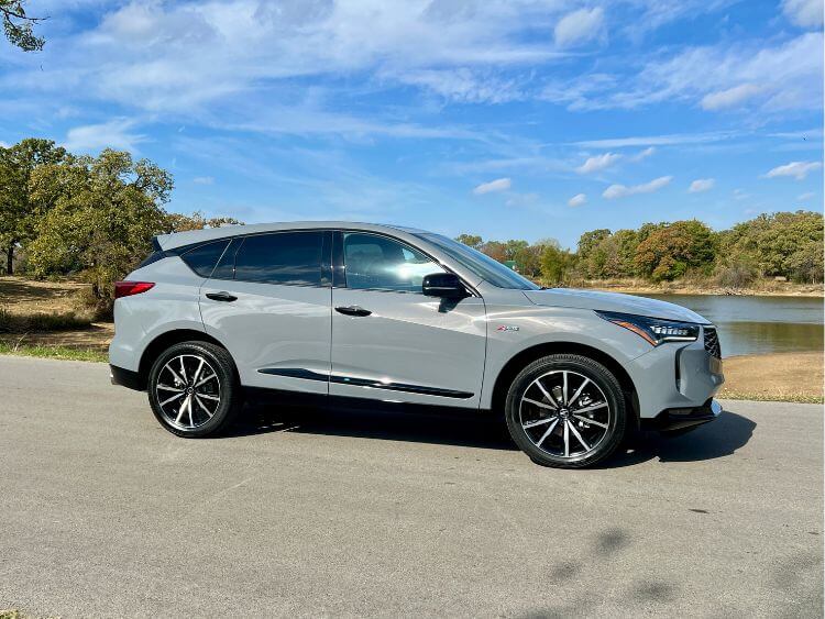 2025-acura-rdx-ubran-pearl-1-carpro.jpg.