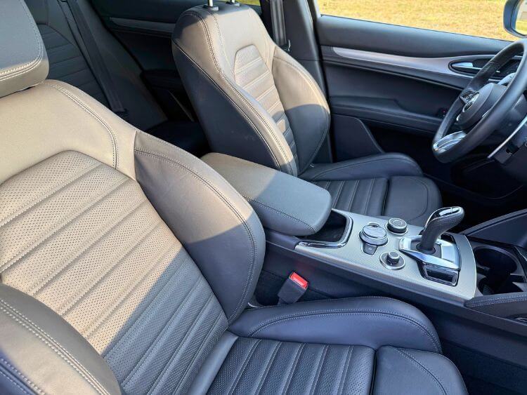 2025-alfa-romeo-stelveio-veloce-14-carpro.