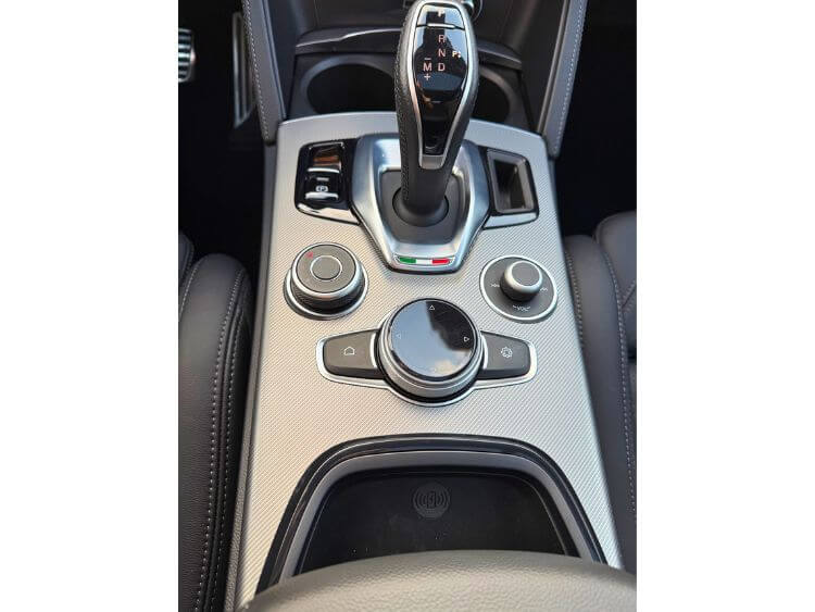 2025-alfa-romeo-stelveio-veloce-22-carpro.