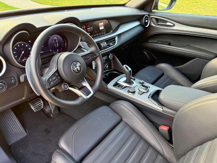 2025-alfa-romeo-stelveio-veloce-cabin-hero-carpro.