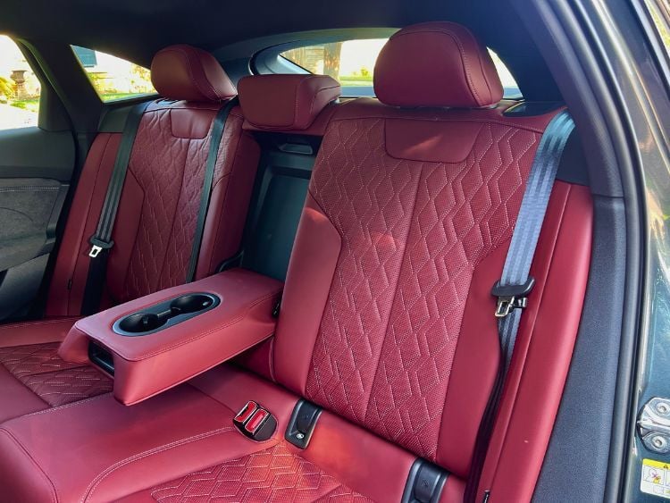 2025-audi-s6-sportback-etron-14