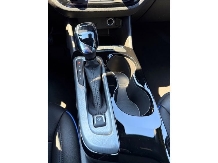 2025-buick-envista-center-console