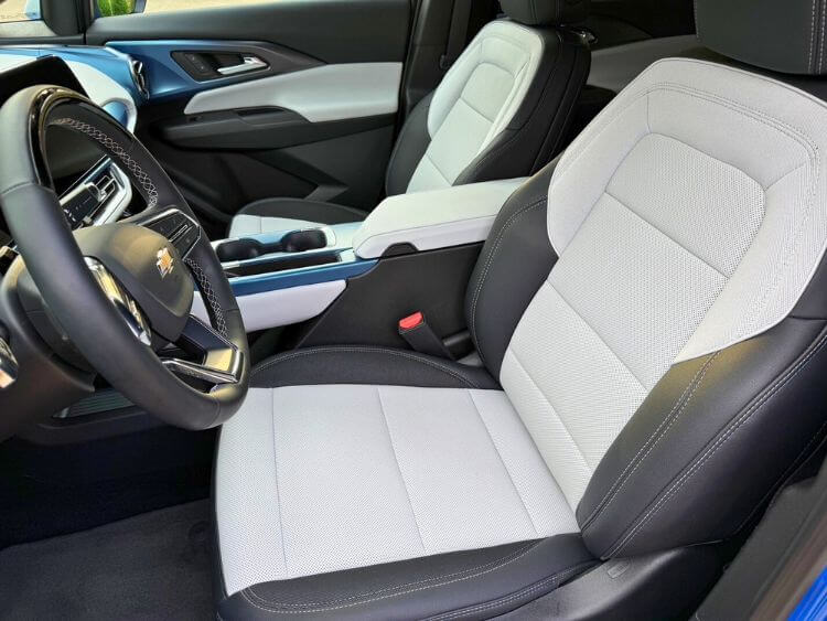 2025-chevrolet-equinox-LT-driver-seat.jpg.jpg