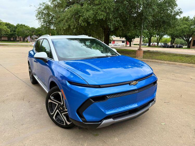 2025-chevrolet-equinox-LT-front-grill-3