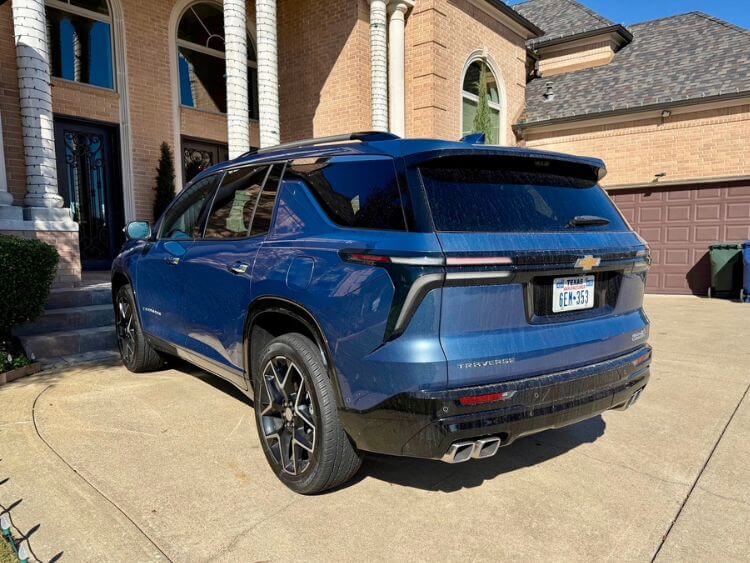 2025-chevy-traverse-exterior-2
