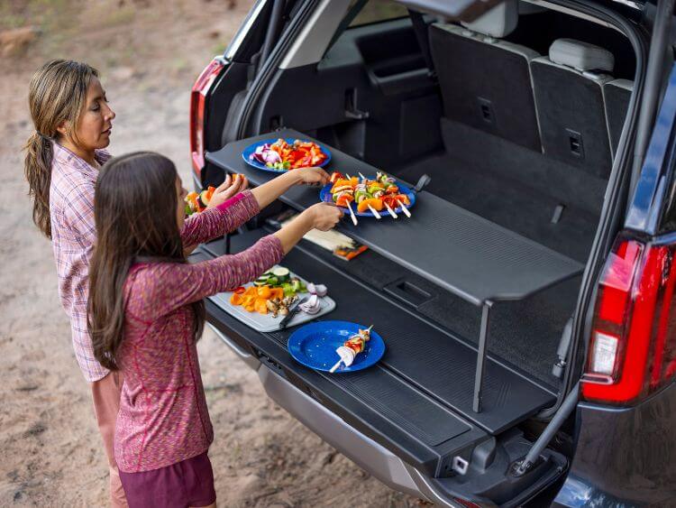 2025-ford-expedition-eating-credit-ford (1)