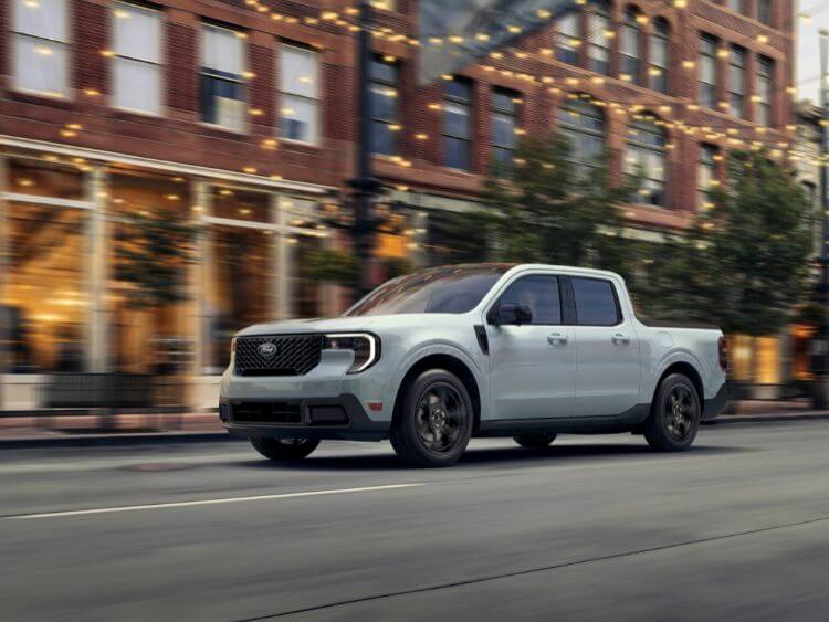 2025-ford-maverick-black-pacakge-credit-ford