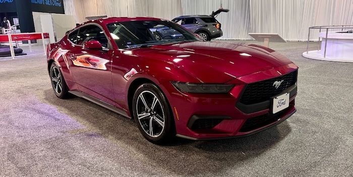 2025-ford-mustang-amy