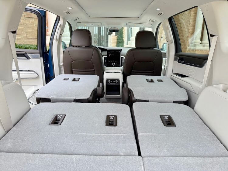 2025-gMc-acadia-denali-cargp-=3rd-row-down-carpro