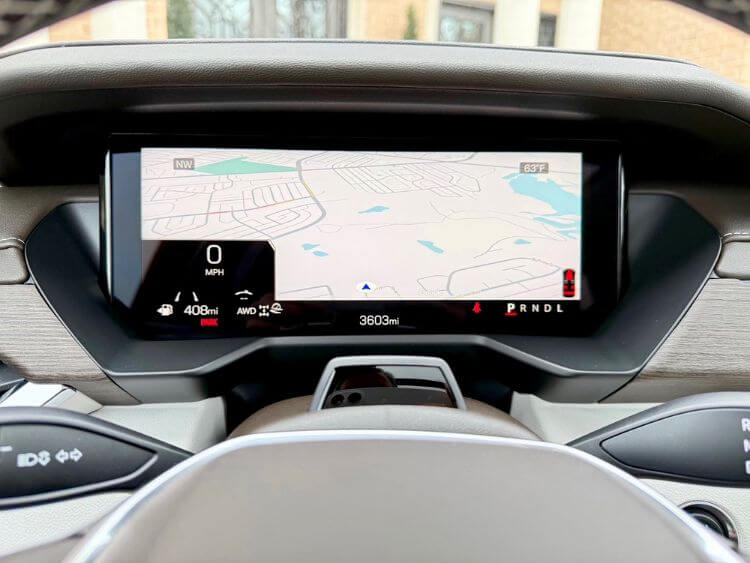 2025-gMc-acadia-denalie-digital-display-nav-full-screen-carpro.jpg
