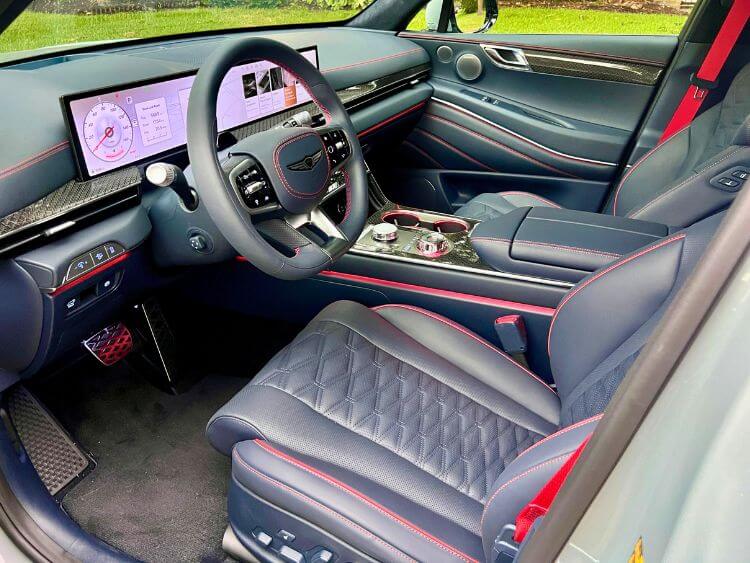 2025-genesis-gv80-coupe-interior-2