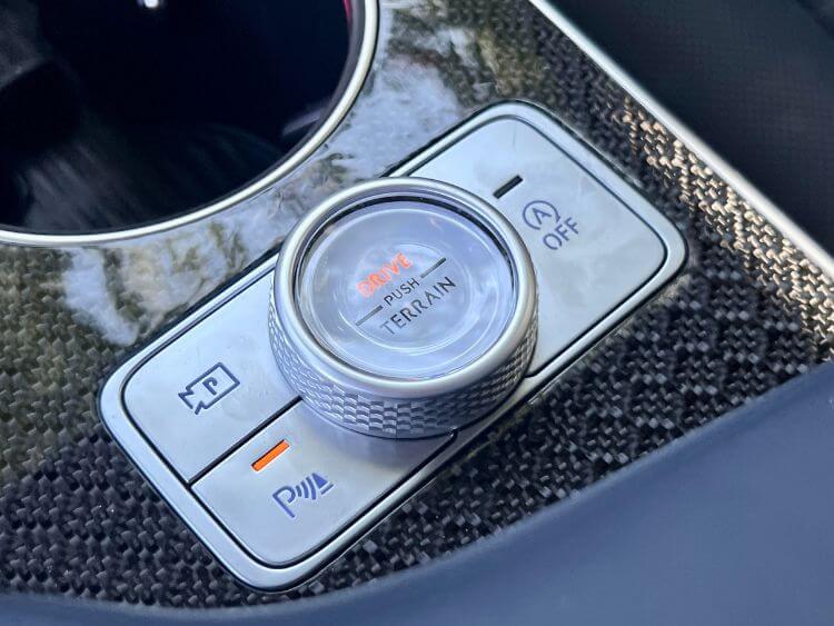 2025-genesis-gv80-coupe-terrain