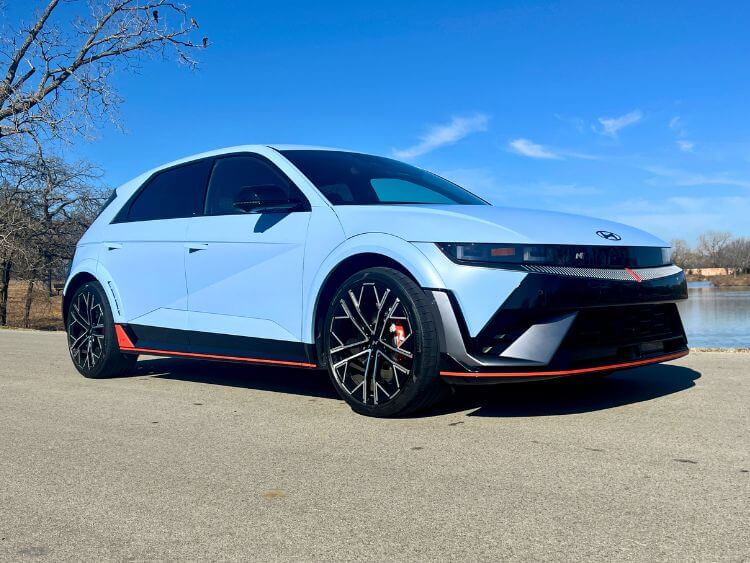2025-hyundai-ioniq-5-N-hero-2