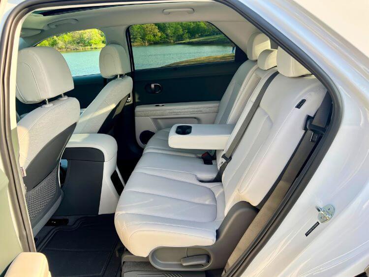 2025-hyundai-ioniq-5-rear-seat-carpro.jpg