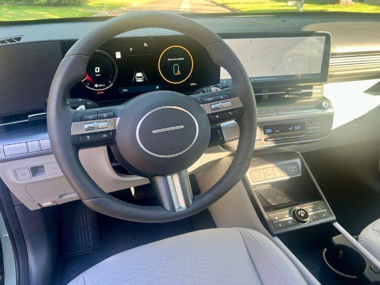 2025-hyundaii-kona-limited-steering-wheel-carpro.jpg