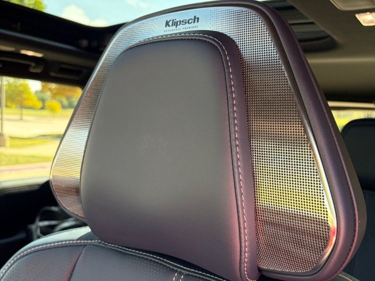 2025-infiniti-qx80-s-klipsch-audio-carpro (1)