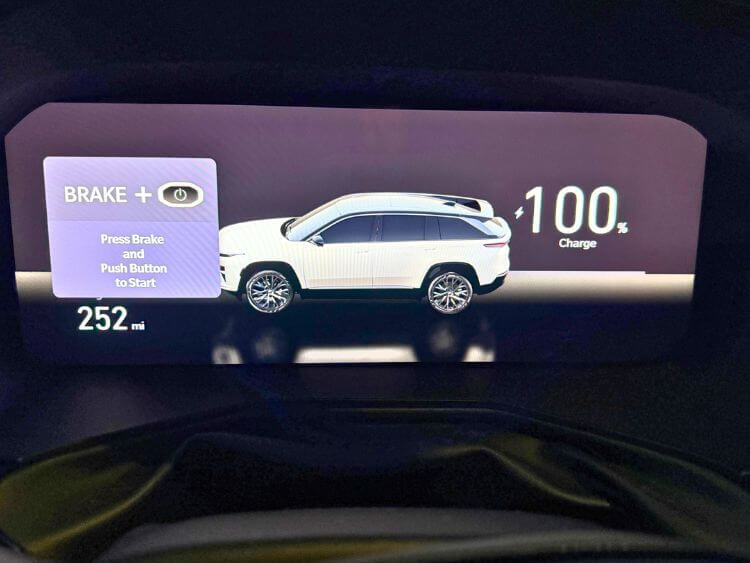 2025-jeep-wagoneer-s-charging-04