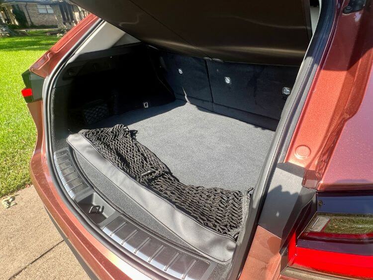 2025-lexus-350h-luxury-cargo.