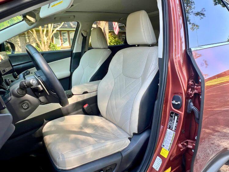 2025-lexus-350h-luxury-front-row-1