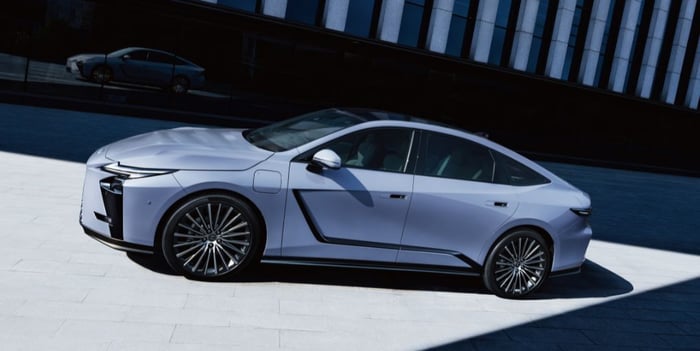 Lexus Debuts The All-New 2026 Lexus ES Sedan         