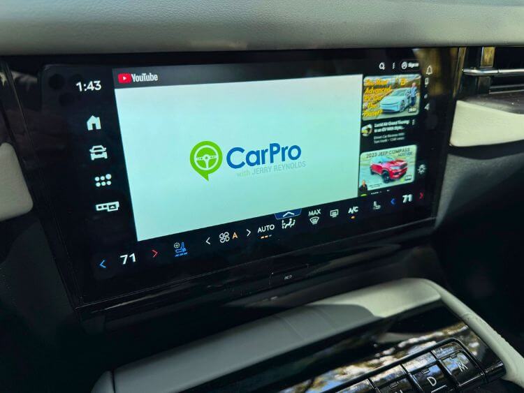 2025-lincoln-navigator-black-label-carpro-display-carpro