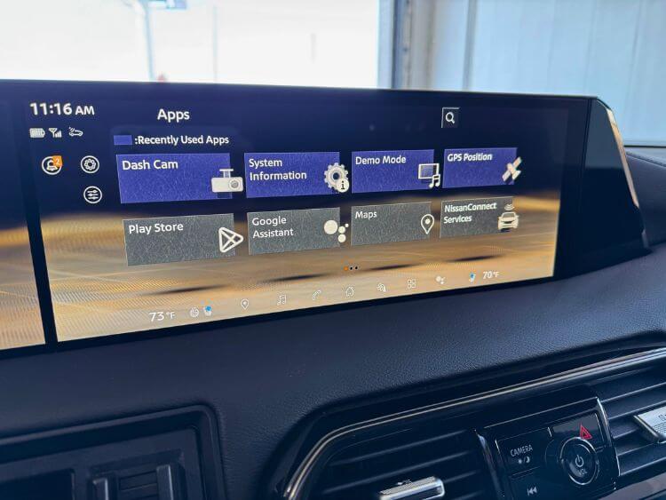 2025-nissan-armada-touchscreen-apps-carpro