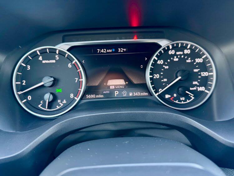 2025-nissan-rogue-rock-creek-digital-display-carpro.