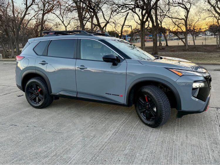2025-nissan-rogue-rock-creek-front-2-carpro.-1