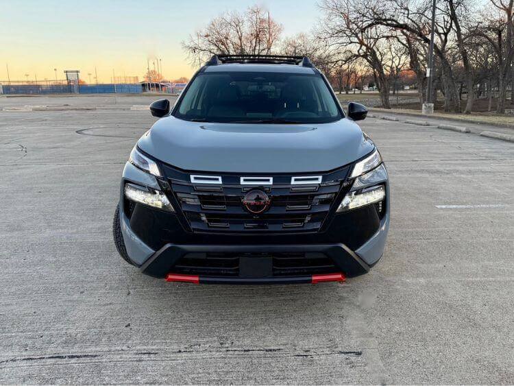2025-nissan-rogue-rock-creek-grille-2carpro.