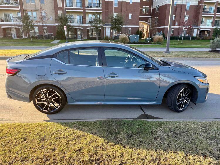 2025-nissan-sentra-sr-hero-4.jpg (1)