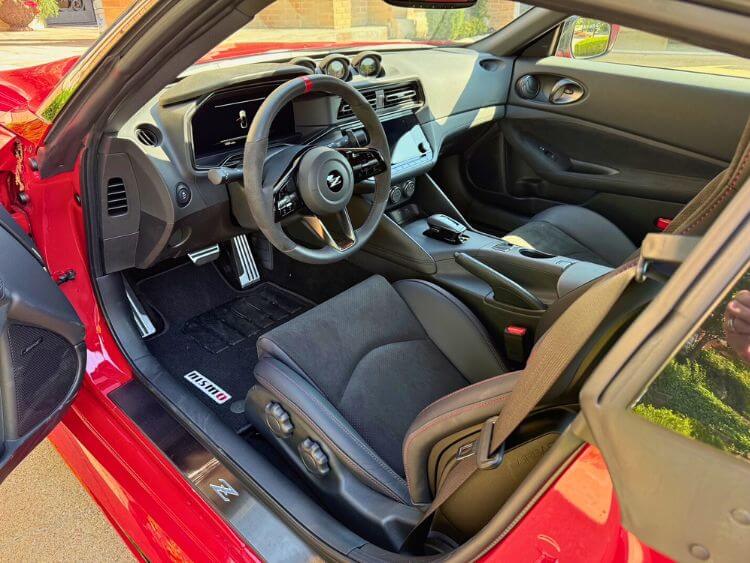2025-nissan-z-nismo-cabin-hero