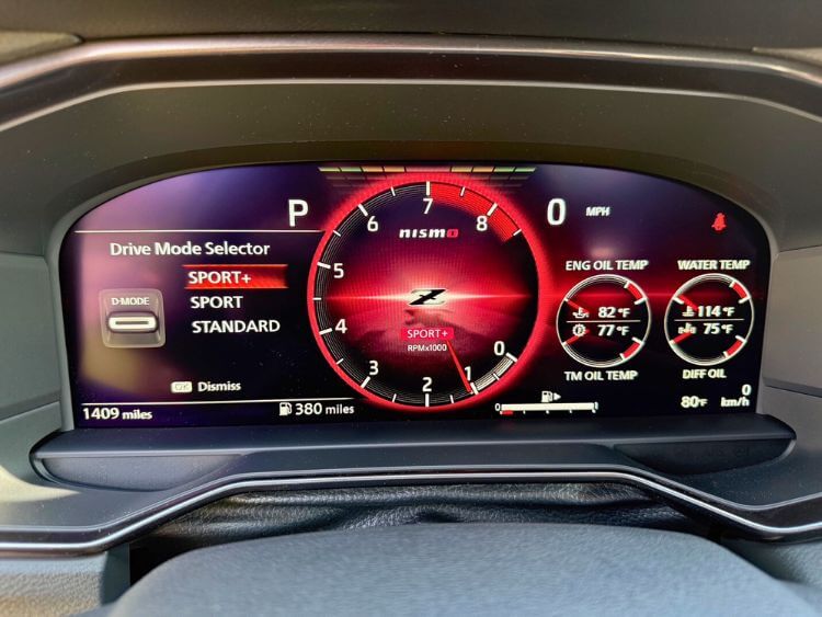 2025-nissan-z-nismo-digital-display.jpg