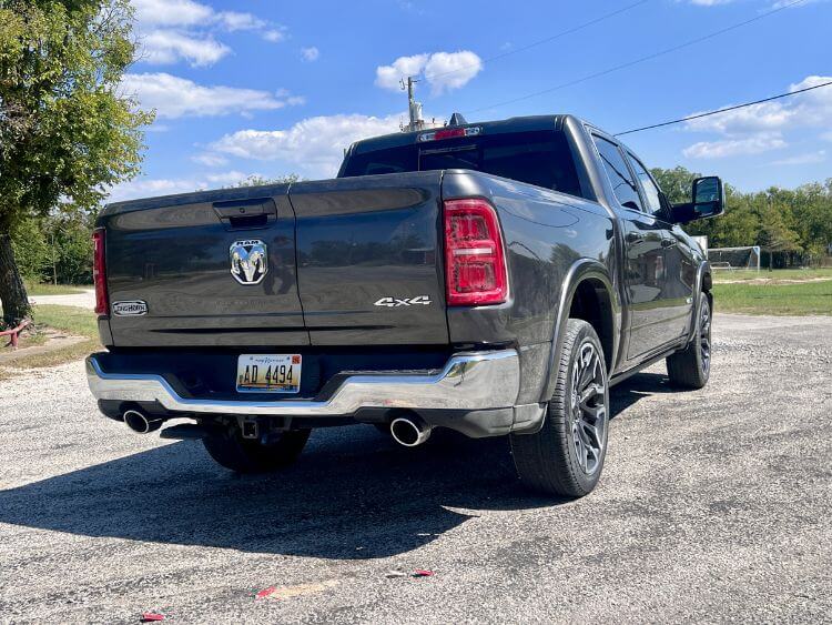 2025-ram-1500-exterior (1)