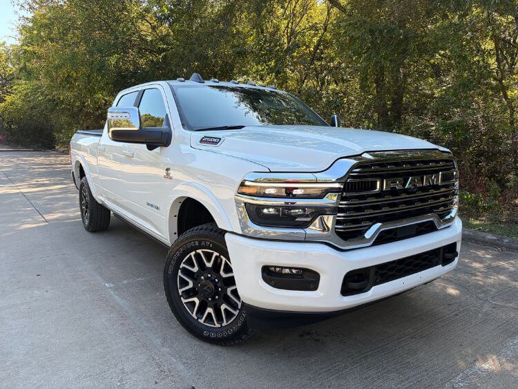 2025-ram-2500-limited-longhorn-exterior01-carpro.
