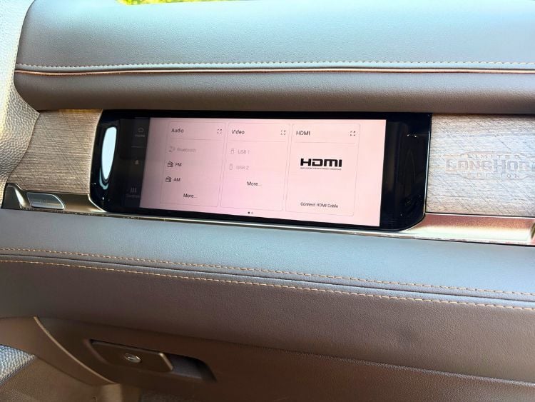 2025-ram-2500-limited-longhorn-passenger-screen-carpro.