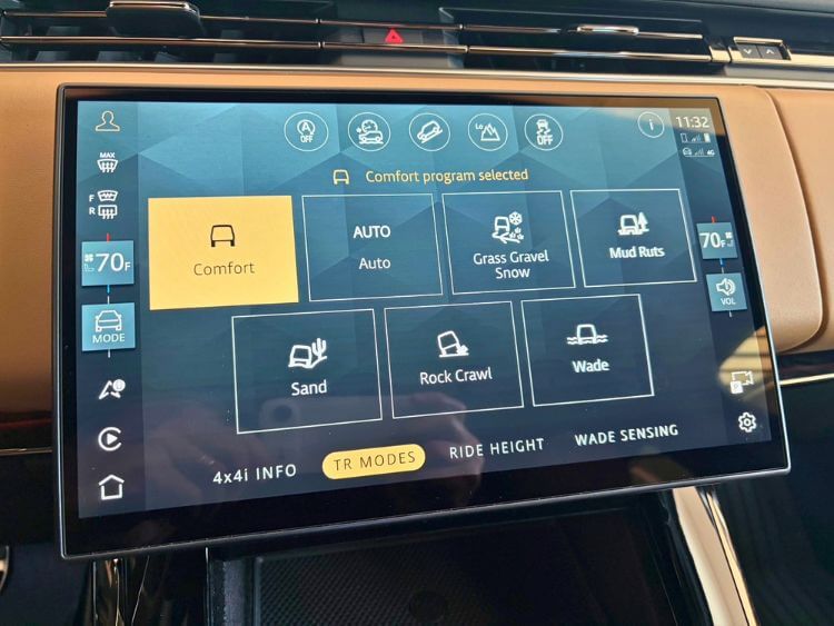 2025-range-Rover-Sport-SE-Dynamic-PHEV-drive-select-screen