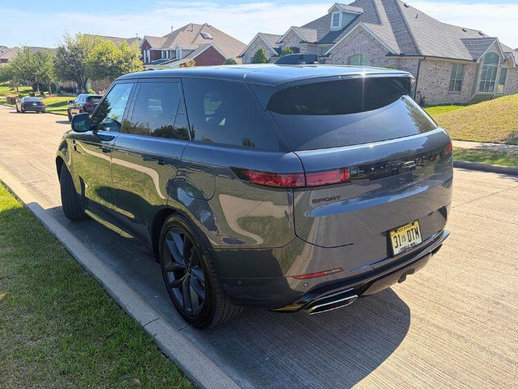 2025-range-Rover-Sport-SE-Dynamic-PHEV-exterior-1