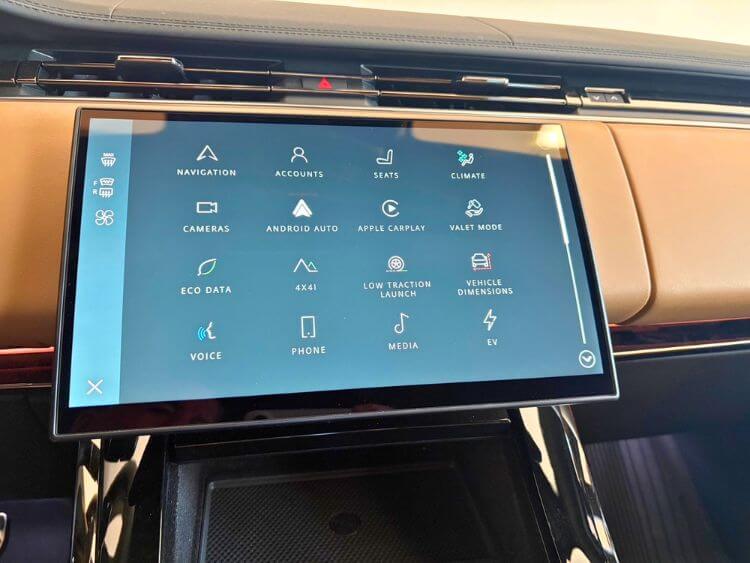 2025-range-Rover-Sport-SE-Dynamic-PHEV-info-screen