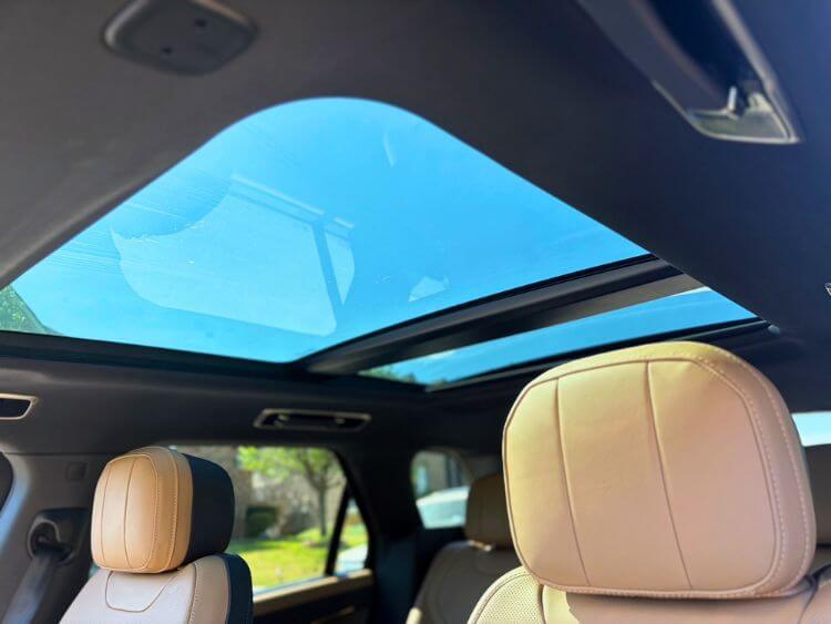 2025-range-Rover-Sport-SE-Dynamic-PHEV-sunroof