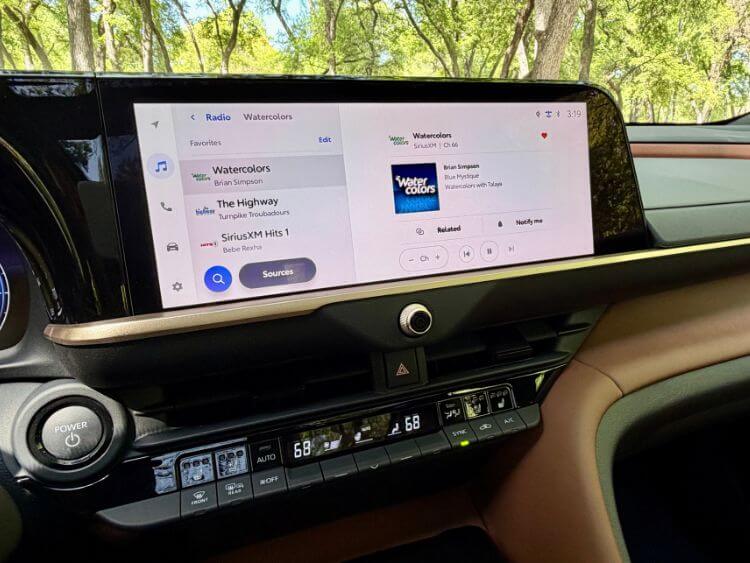 2025-toyota-crown-signia-limited-1-carpro