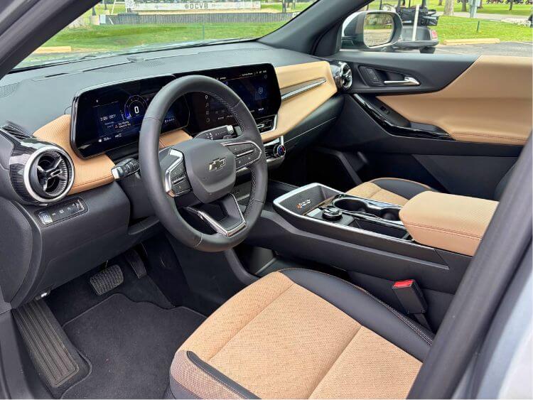 2026-Chevrolet-Equinox-ACTIV-cabin-hero