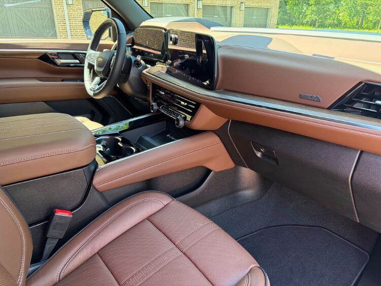 2026-Chevrolet-Suburban-High-Country-cabin-passenger-side-carpro