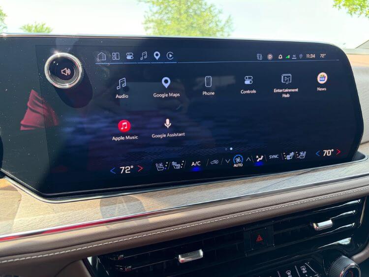 2026-Chevrolet-Suburban-High-Country-multimedia-carpro