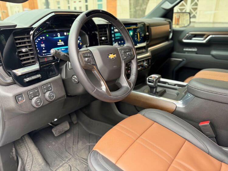 2026-Chevy-silverado-1500-high-country-cabin-2