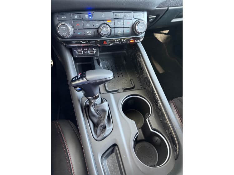 2026-Dodge-Durango-RT-Launch-Edition-center-console-