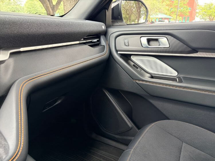 2026-Ford-Explorer-Tremor-door-paneljpg