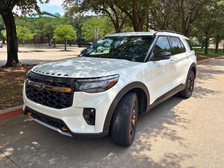 2026-Ford-Explorer-Tremor-exterior-hero-2