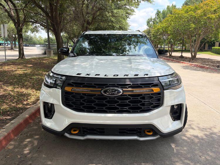 2026-Ford-Explorer-Tremor-grille-carpro