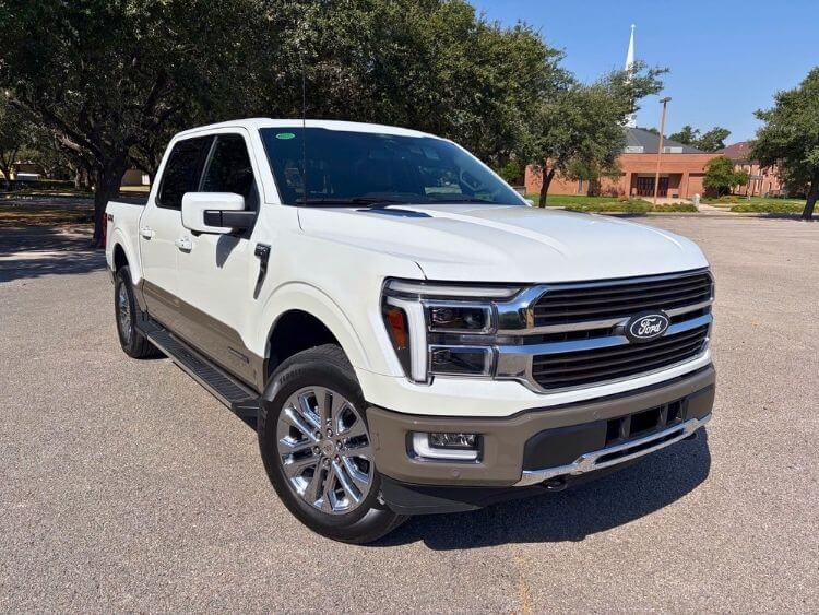 2026-Ford-F-150 King Ranch PowerBoost Hybrid-exterior-2-carpro